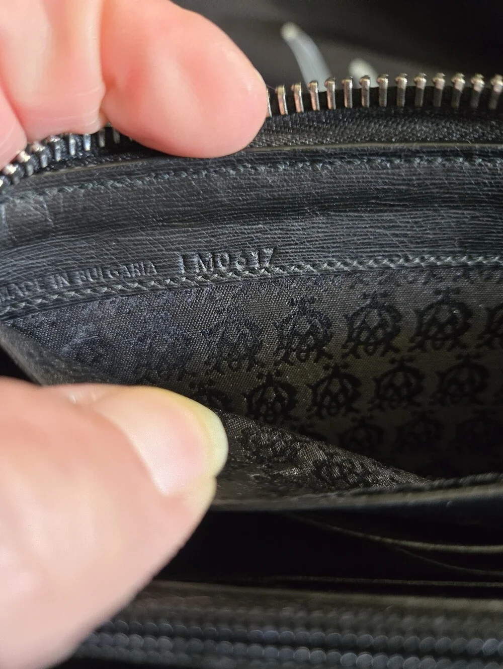 Dunhill Black Textured Leather Full Zip Wallet